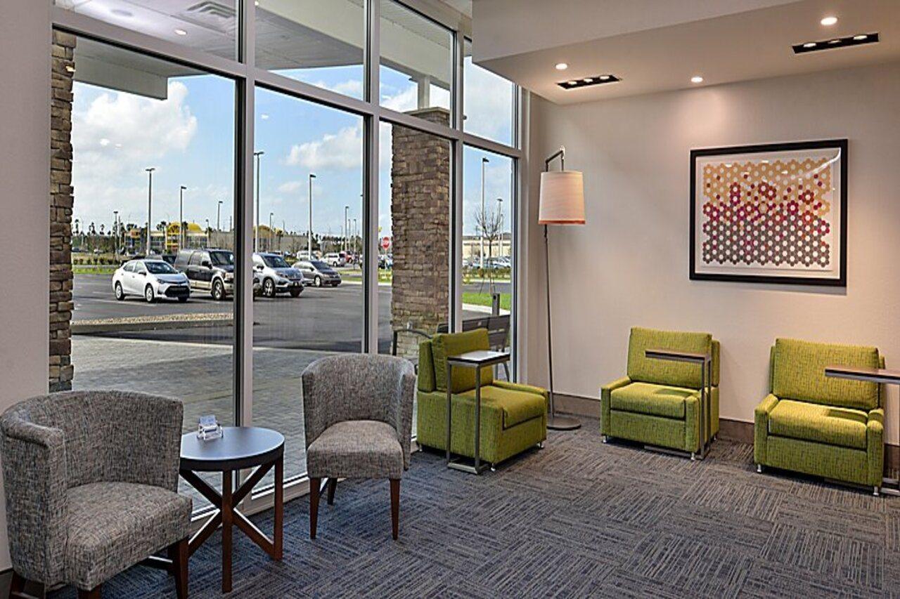 Holiday Inn Express Melbourne West By Ihg West Melbourne Екстер'єр фото