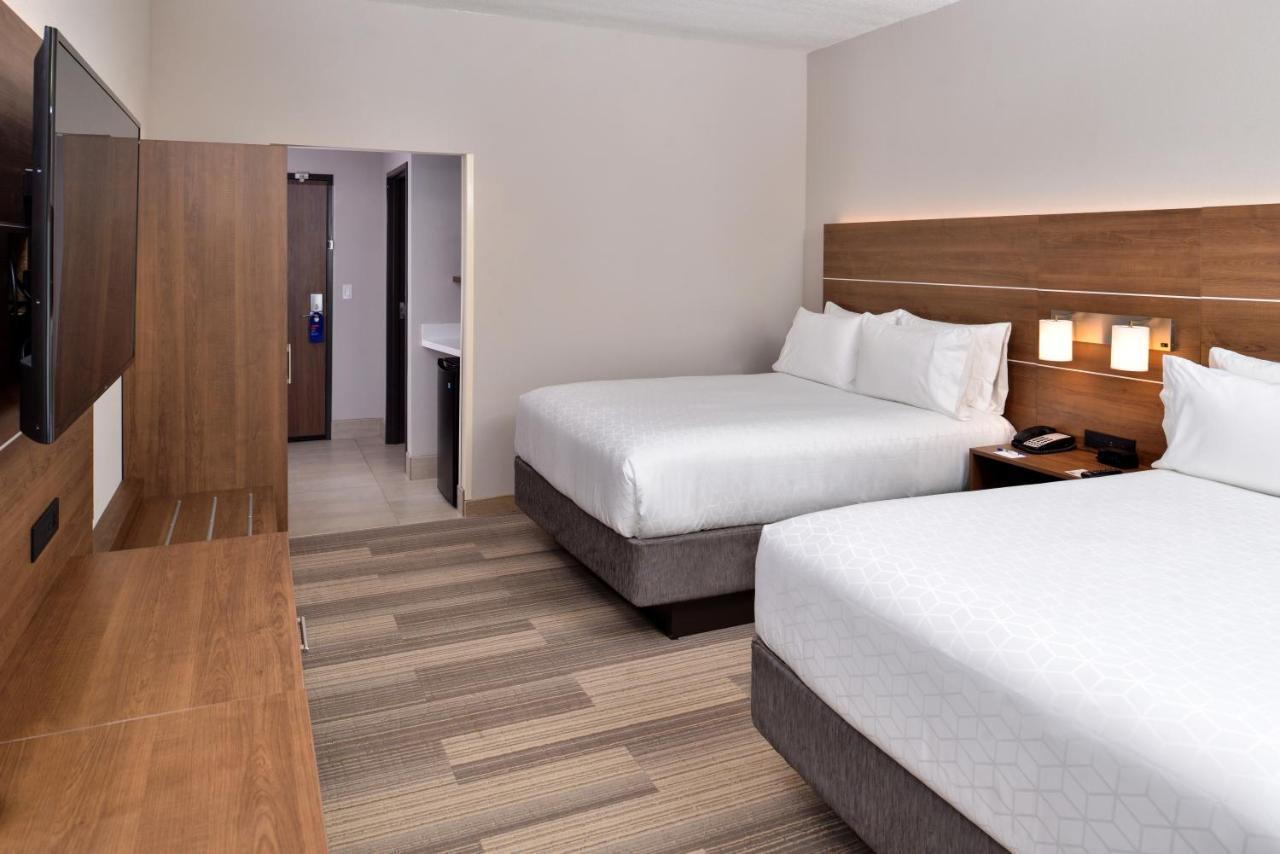 Holiday Inn Express Melbourne West By Ihg West Melbourne Екстер'єр фото