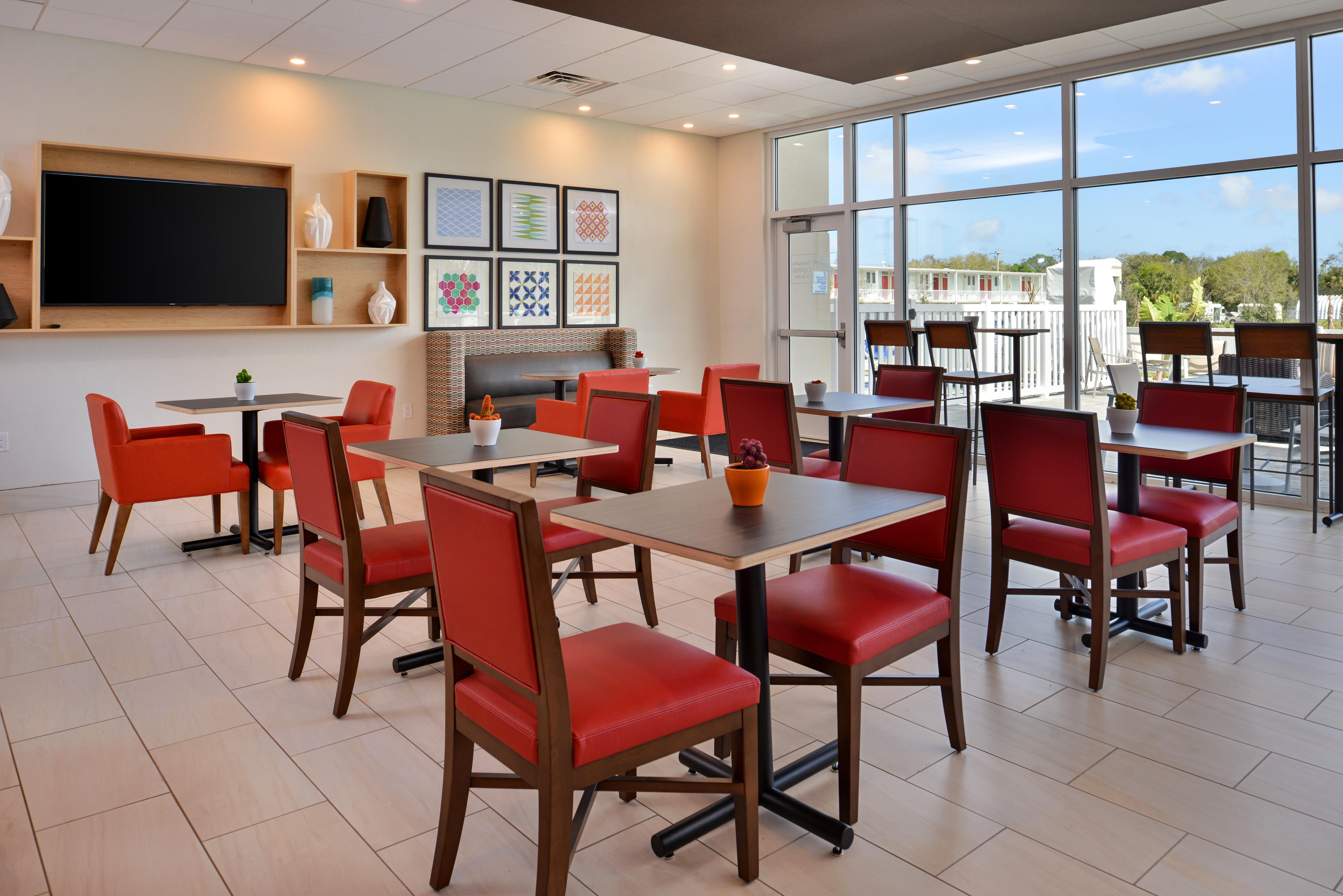Holiday Inn Express Melbourne West By Ihg West Melbourne Екстер'єр фото