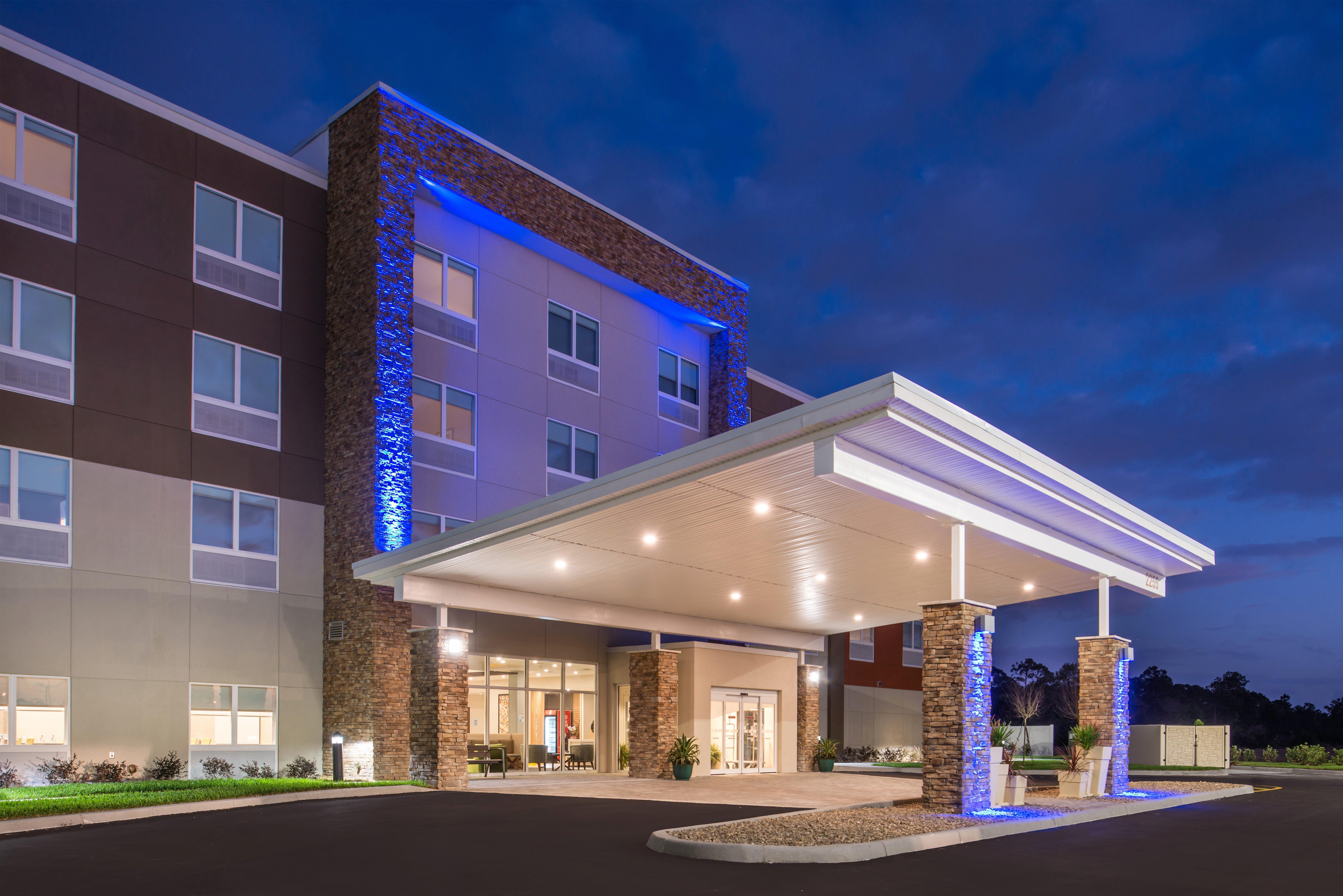 Holiday Inn Express Melbourne West By Ihg West Melbourne Екстер'єр фото