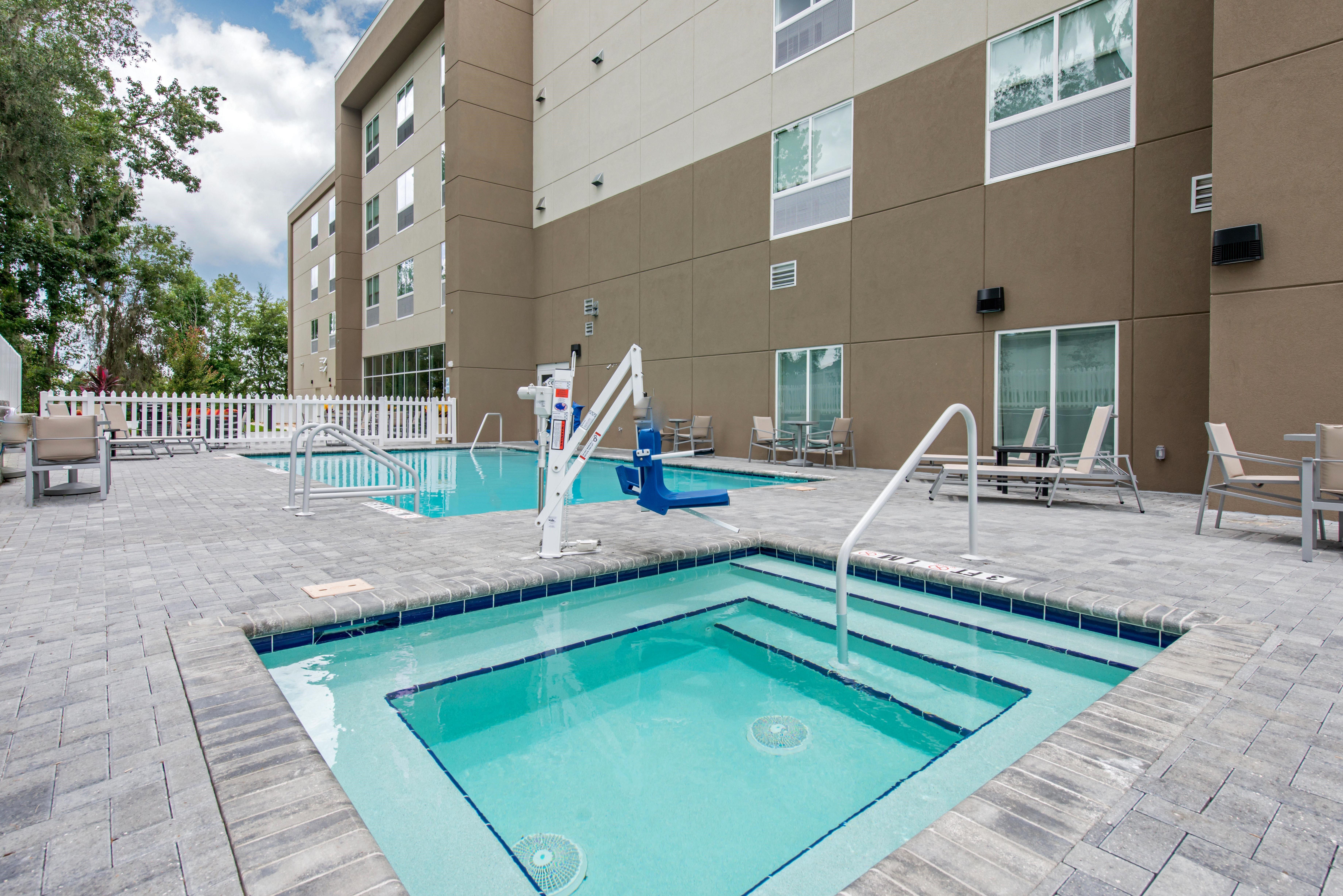 Holiday Inn Express Melbourne West By Ihg West Melbourne Екстер'єр фото